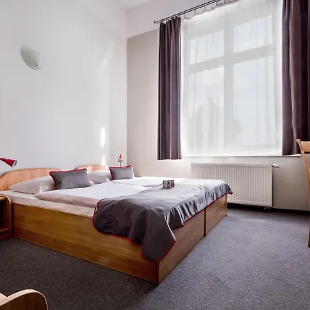 מלון Diament Economy