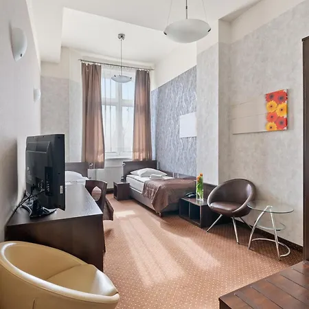 Diament Economy ホテル グリヴィツェ