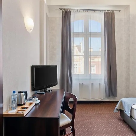 Diament Economy מלון