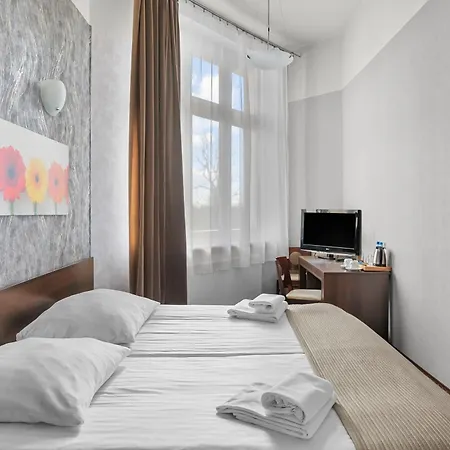 Hotel Diament Economy