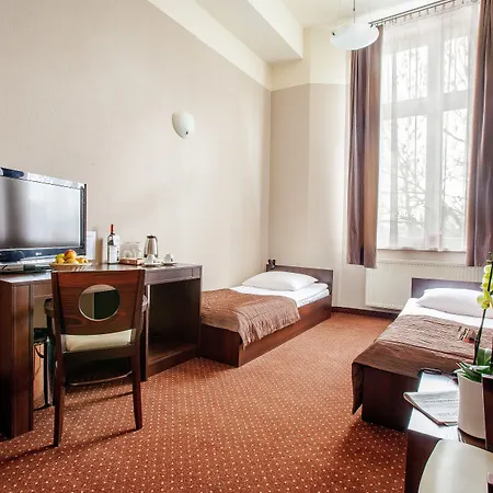 מלון Diament Economy