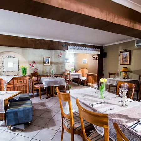 מלון Diament Economy