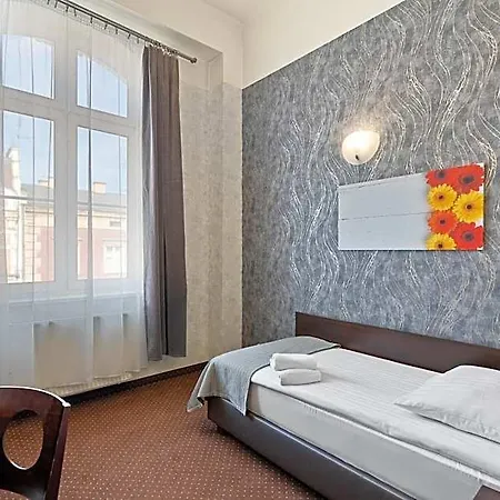 Hotel Diament Economy