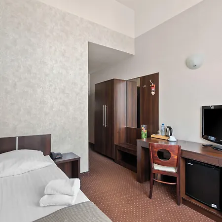 Diament Economy 3* Ґлівіце